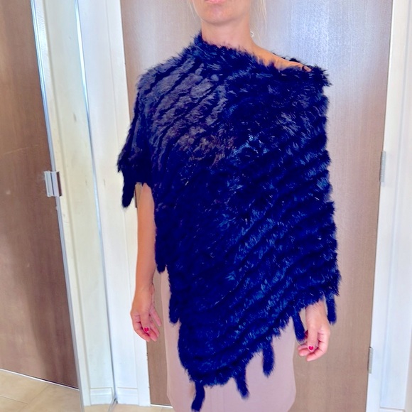 100% LAPIN RABBIT FUR NAVY BLUE Shawl! Great Condition! Super Soft & Lightweight - Picture 2 of 10